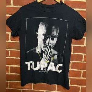2pac praying shirt